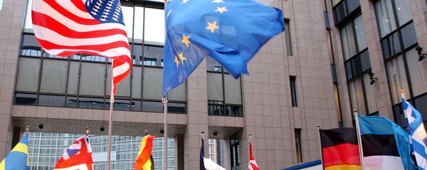 ES un ASV karogi ES un ASV karogi - Sputnik Latvija