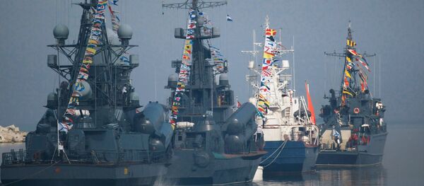 Репетиция военно-морского парада к Дню ВМФ в Балтийске Репетиция военно-морского парада к Дню ВМФ в Балтийске - Sputnik Latvija