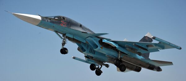Самолеты ВКС РФ на авиабазе Хмеймим в Сирии Самолеты ВКС РФ на авиабазе Хмеймим в Сирии - Sputnik Latvija