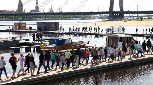 За день в благотворительной акции приняли участие 250 детей - Sputnik Латвия