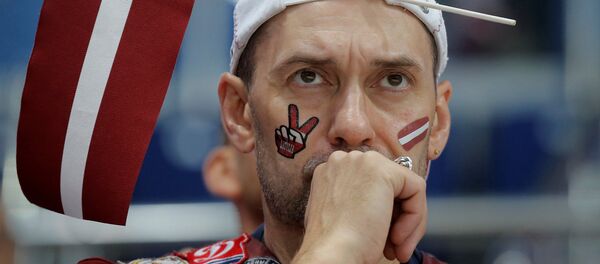 Болельщик сборной Латвии на ЧМ по хоккею - Sputnik Латвия