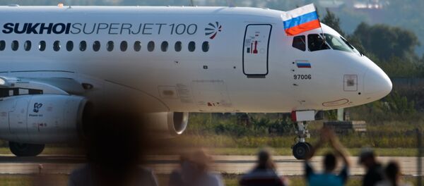 Самолет Sukhoi Superjet 100 - Sputnik Латвия