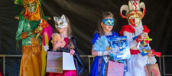 Венецианский карнавал в Таллинне. - Sputnik Латвия