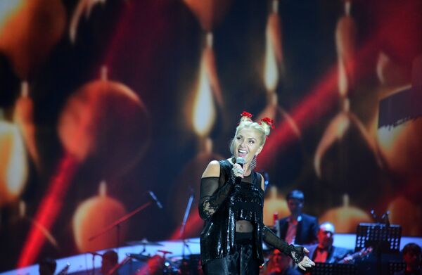 Лайма Вайкуле на музыкальном фестивале Песня года 2014 Лайма Вайкуле на музыкальном фестивале Песня года 2014 - Sputnik Латвия