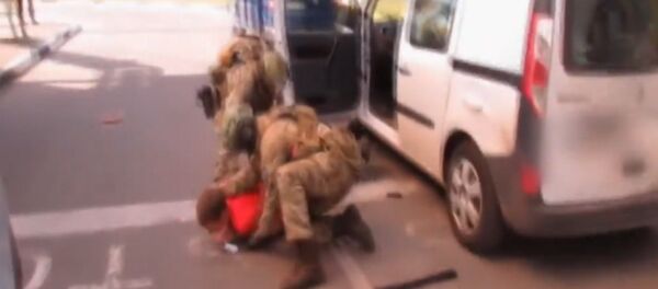 СБУ обнародовала видео с подозреваемым в подготовке терактов на Евро-2016 - Sputnik Латвия