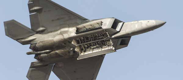 ASV iznīcinātājs F-22 ASV iznīcinātājs F-22 - Sputnik Latvija