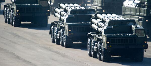 Реактивная система залпового огня Смерч Реактивная система залпового огня Смерч - Sputnik Latvija