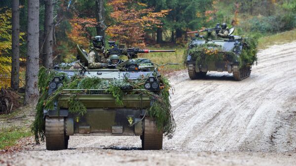 Militārā tehnika mācību laikā. Foto no arhīva - Sputnik Latvija
