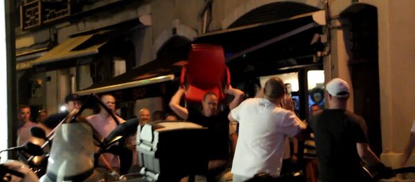 Futbola fani no Anglijas un Krievijas sakāvušies Marseļā Futbola fani no Anglijas un Krievijas sakāvušies Marseļā - Sputnik Latvija