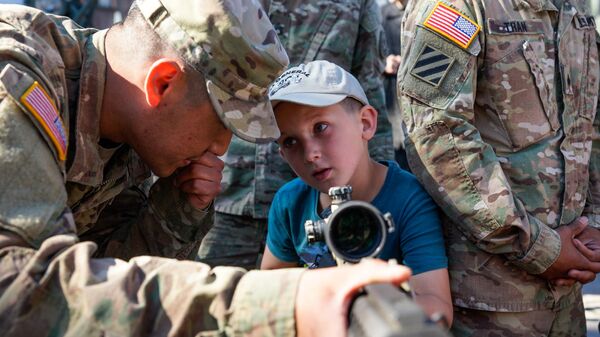 Военная техника армии США в Риге - Sputnik Латвия