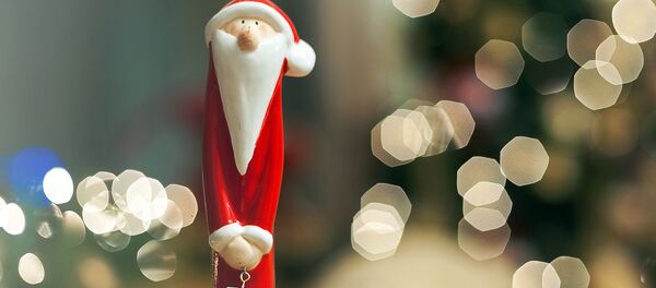 Рождественская игрушка Санта Клаус Рождественская игрушка Санта Клаус - Sputnik Латвия