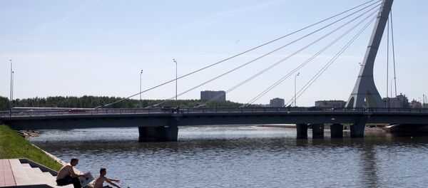 Мост через Дудергофский канал в Санкт-Петербурге Мост через Дудергофский канал в Санкт-Петербурге - Sputnik Латвия