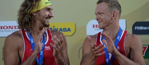 Янис Шмединьш (справа) и Александр Самойлов. Архивное фото Янис Шмединьш (справа) и Александр Самойлов. Архивное фото - Sputnik Латвия