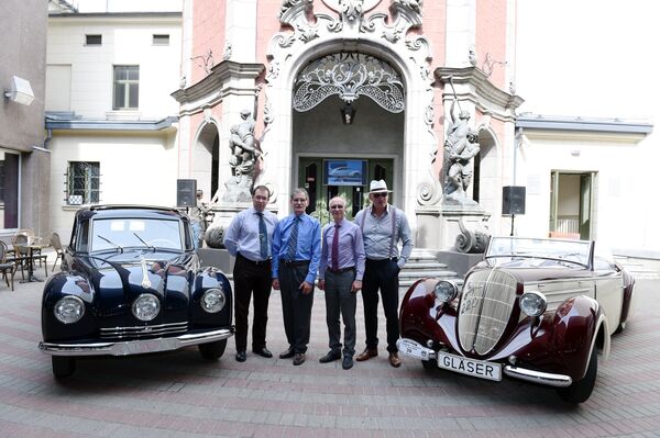  Ретро автомобили - Sputnik Латвия