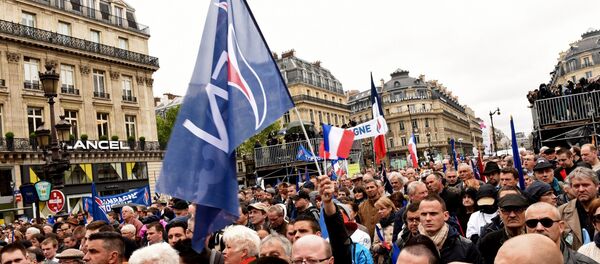 Populisti tuvojas varas grožiem Populisti tuvojas varas grožiem - Sputnik Latvija