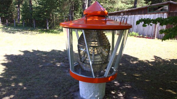 Старая линза с маяка в Овиши: теперь – музейный экспонат Старая линза с маяка в Овиши: теперь – музейный экспонат - Sputnik Латвия