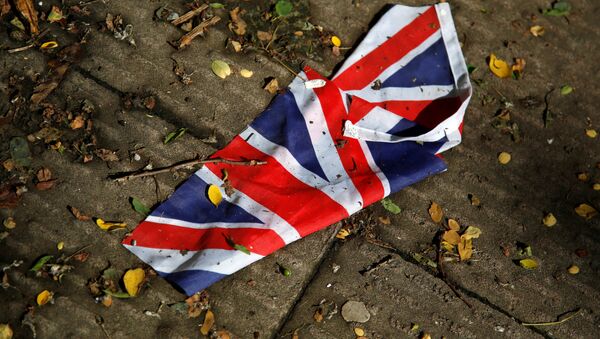 Флаг Великобритании на улице Лондона - Sputnik Латвия