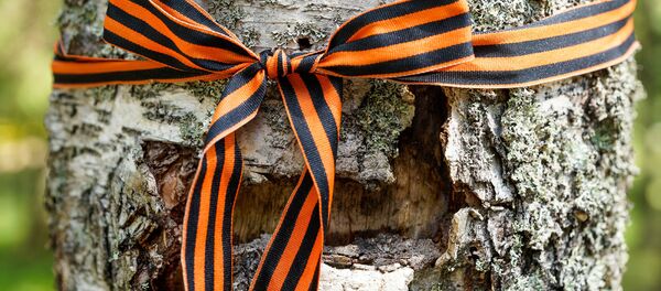 Георгиевская ленточка - символ Победы - Sputnik Латвия