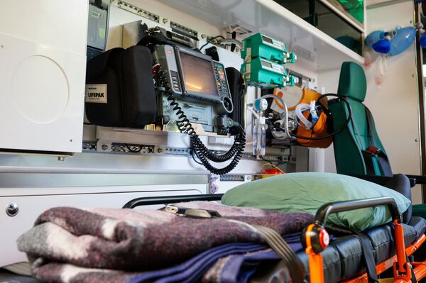 Машина неотложной помощи в Латвии Машина неотложной помощи в Латвии - Sputnik Латвия