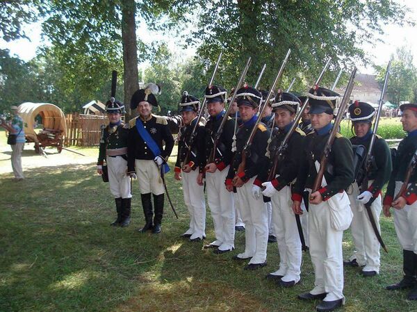 Фрагмент реконструкции исторического сражения Фрагмент реконструкции исторического сражения - Sputnik Латвия