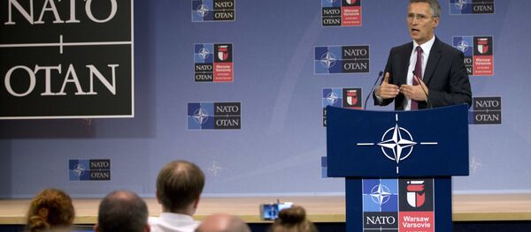 NATO ģenerālsekretārs Jenss Stoltenbergs NATO samitā Varšavā NATO ģenerālsekretārs Jenss Stoltenbergs NATO samitā Varšavā - Sputnik Latvija
