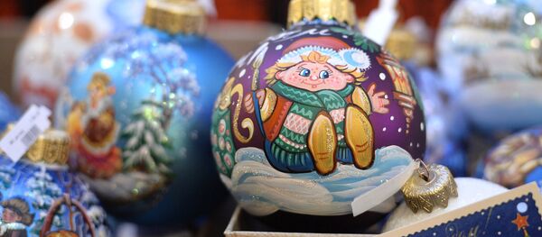 Как сэкономить на Новый год и не лишиться праздника Как сэкономить на Новый год и не лишиться праздника - Sputnik Латвия