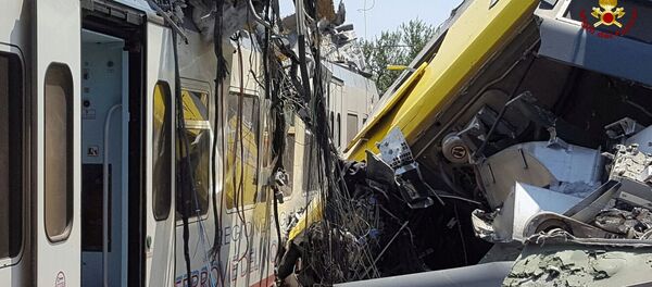 Столкновение поездов в Корато Столкновение поездов в Корато - Sputnik Латвия