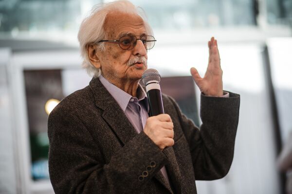 Кинорежиссер Марлен Хуциев скончался в Москве Кинорежиссер Марлен Хуциев скончался в Москве - Sputnik Латвия