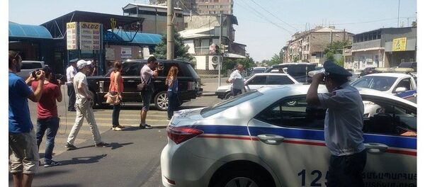 На месте захвата полицейского участка в Ереване На месте захвата полицейского участка в Ереване - Sputnik Латвия