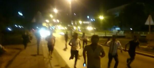 Стрельба и паника на улицах Анкары: попытка военного переворота в Турции Стрельба и паника на улицах Анкары: попытка военного переворота в Турции - Sputnik Латвия