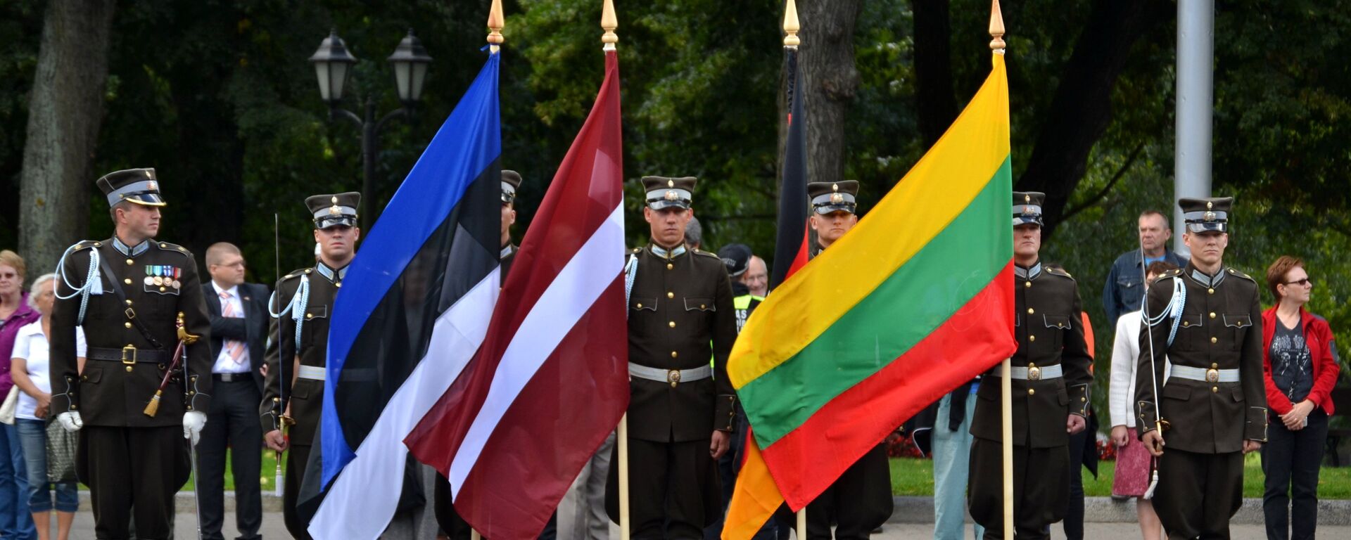Флаги Эстонии, Латвии и Литвы. - Sputnik Латвия, 1920, 06.09.2016