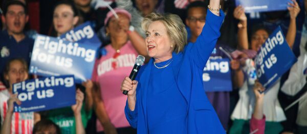 Предвыборное ралли кандидата в президенты США Хиллари Клинтон - Sputnik Латвия