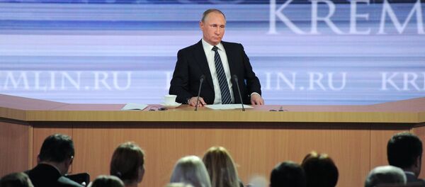 Одиннадцатая ежегодная большая пресс-конференция президента России Владимира Путина - Sputnik Латвия