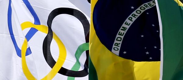 Олимпийский и бразильский флаги. Олимпийский и бразильский флаги. - Sputnik Latvija