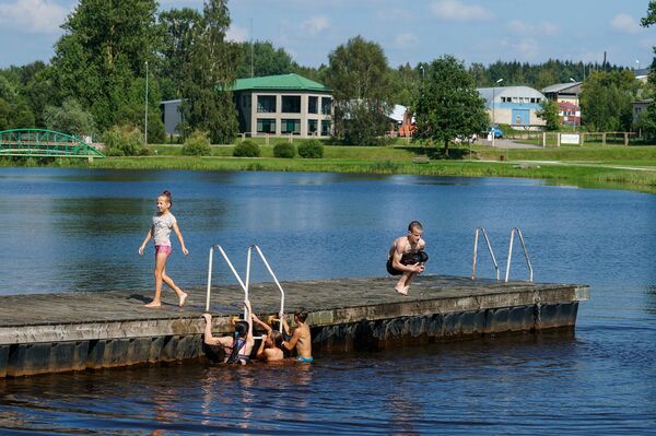 Общественный пляж в Валге - Sputnik Латвия