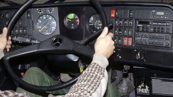 В салоне за рулем автобуса - Sputnik Latvija