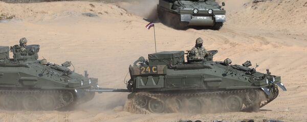 Британские БТР Scimitar на полигоне Адажи Британские БТР Scimitar на полигоне Адажи - Sputnik Latvija
