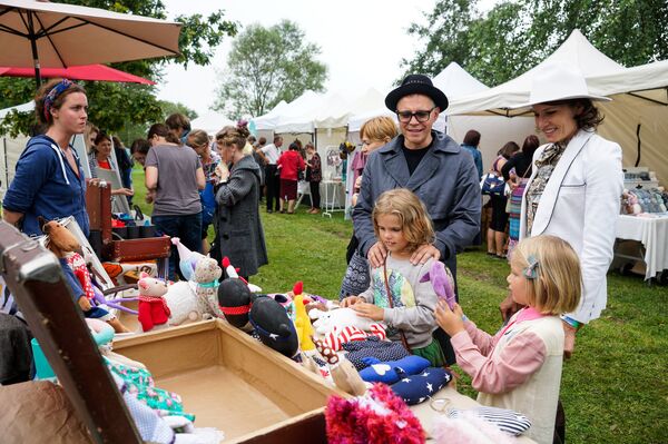 6 и 7 августа на Луцавсале в Риге проходит фестиваль Piena svetki-2016 6 и 7 августа на Луцавсале в Риге проходит фестиваль Piena svetki-2016 - Sputnik Латвия