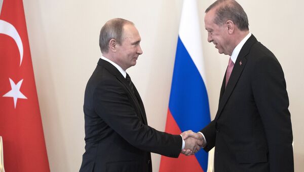 Krievijas un Turcijas valstu vadītāju V.Putina un R.Erdogana tikšanās Sanktpēterburgā - Sputnik Latvija