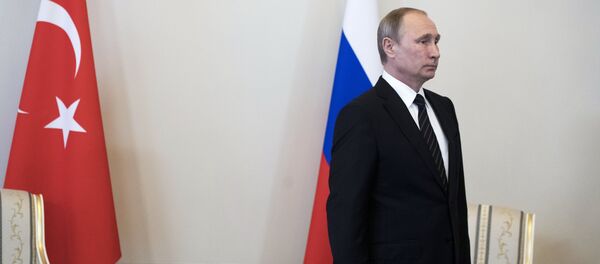 Встреча президентов России и Турции В. Путина и Р. Эрдогана в Санкт-Петербурге Встреча президентов России и Турции В. Путина и Р. Эрдогана в Санкт-Петербурге - Sputnik Латвия