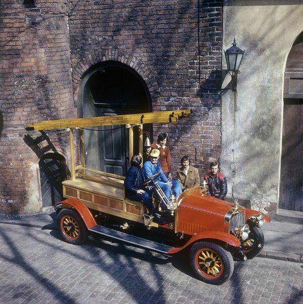 Пожарный автомобиль Руссо-Балт-Д24-40 выпуска 1913-го года - Sputnik Латвия