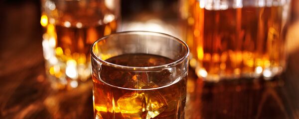 Igaunija pastiprinās cīņu pret alkoholu no Latvijas Igaunija pastiprinās cīņu pret alkoholu no Latvijas - Sputnik Latvija