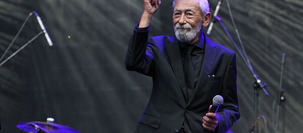 Вахтанг (Буба) Кикабидзе спел на фестивале Kubana в Риге Вахтанг (Буба) Кикабидзе спел на фестивале Kubana в Риге - Sputnik Латвия