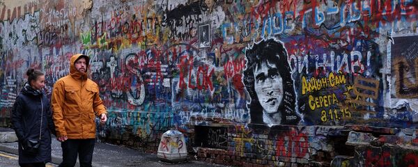 Viktora Coja piemiņas siena Arbatā Maskavā. Foto no arhīva Viktora Coja piemiņas siena Arbatā Maskavā. Foto no arhīva - Sputnik Latvija