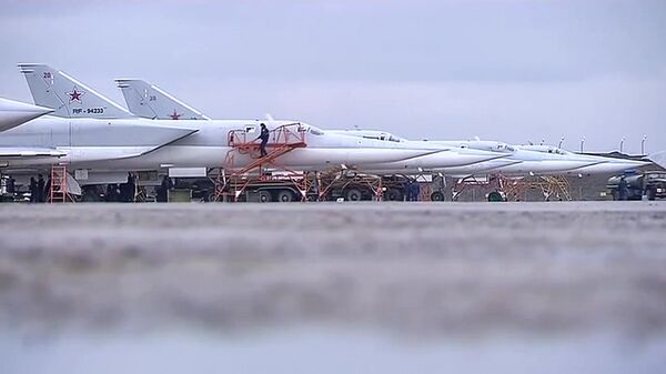 Tālā darbības rādiusa bumbvedējus Tu-22M3. Foto no arhīva - Sputnik Latvija