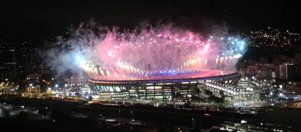 Праздничный салют в честь закрытия Олимпийских игр в Рио-де-Жанейро  - Sputnik Латвия