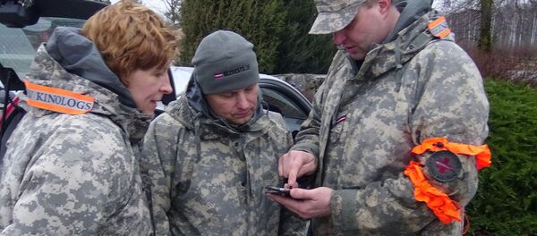 Волонтеры Bezvest.lv ведут поиск - Sputnik Латвия