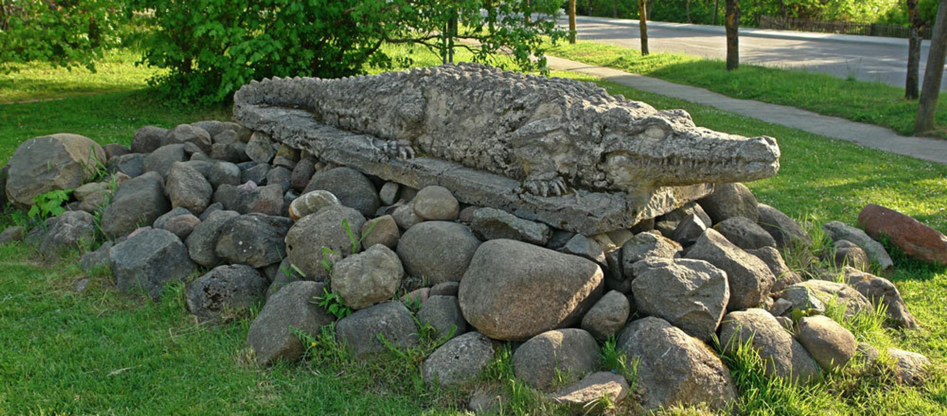 Памятник крокодила в Дундаге - Sputnik Латвия, 1920, 27.04.2021