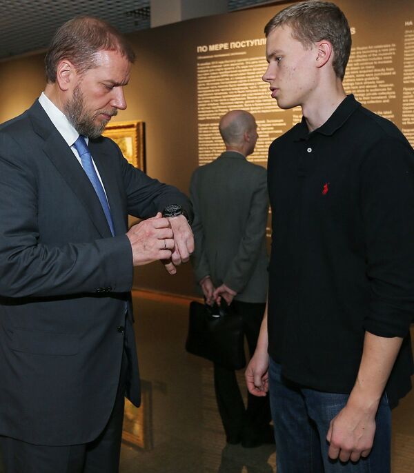 Председатель совета директоров ОАО Промсвязьбанк Алексей Ананьев с сыном Дмитрием Председатель совета директоров ОАО Промсвязьбанк Алексей Ананьев с сыном Дмитрием - Sputnik Латвия