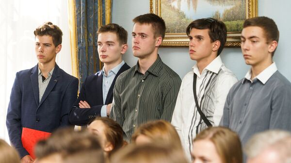 Будущие студенты российских вузов из Латвии - Sputnik Латвия